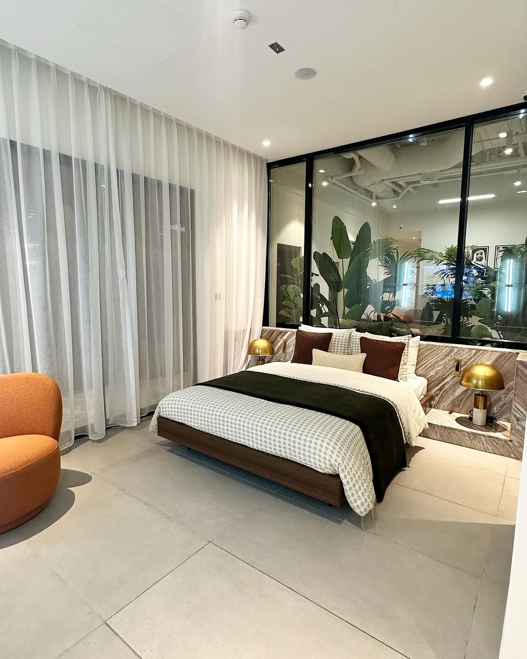 Ultra-Luxury Designer Apartment - Downtown Dubai/Dubai Marina - Image 4