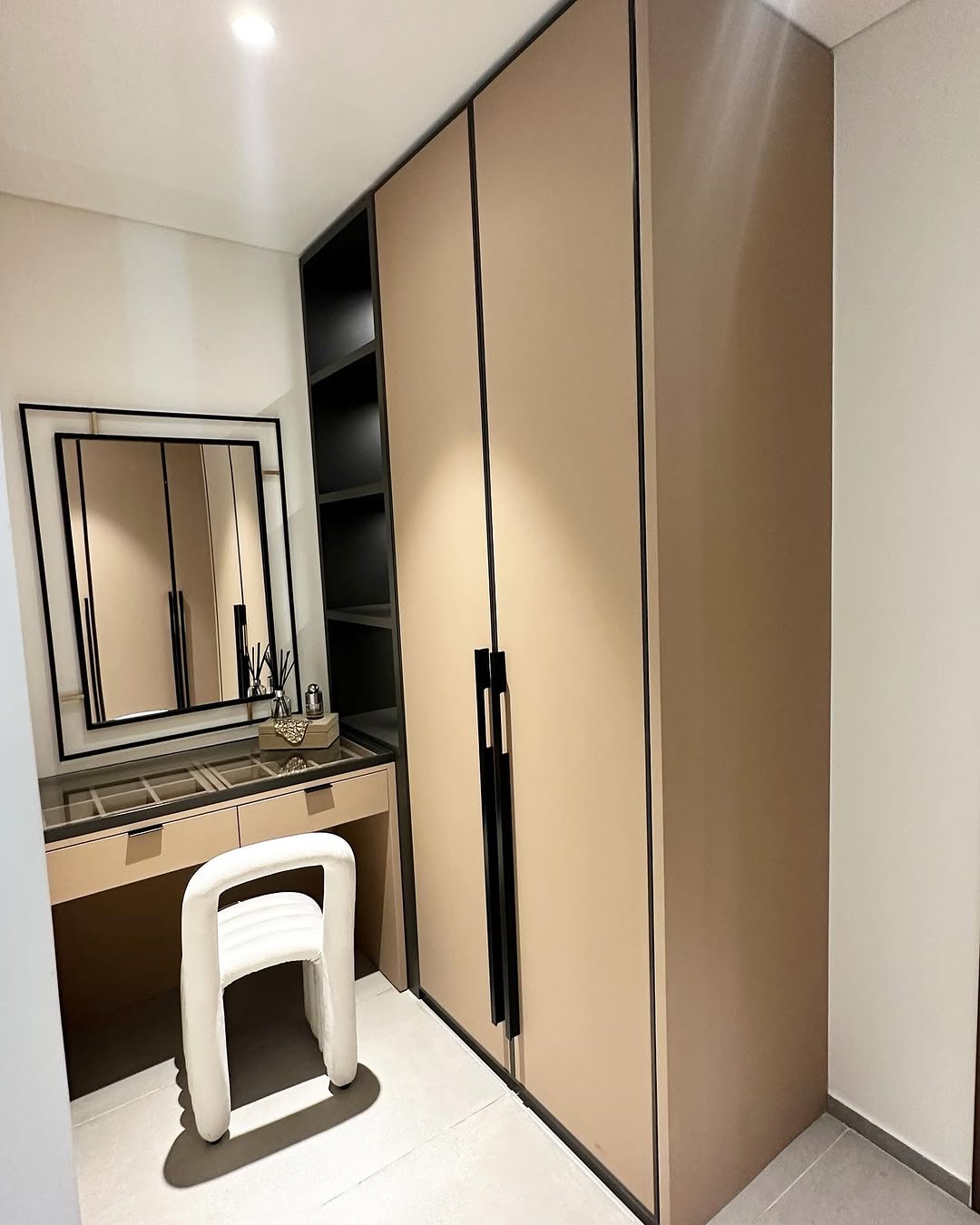 Ultra-Luxury Designer Apartment - Downtown Dubai/Dubai Marina - Image 5
