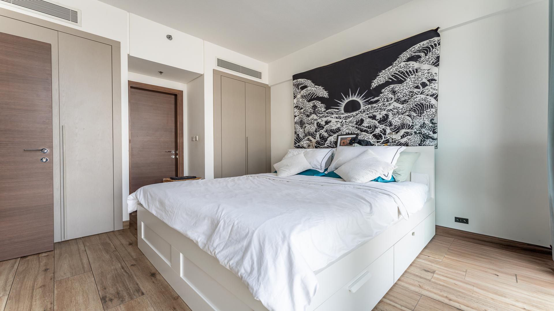 Vacant 1-Bed Apartment at East 40 - Image 1