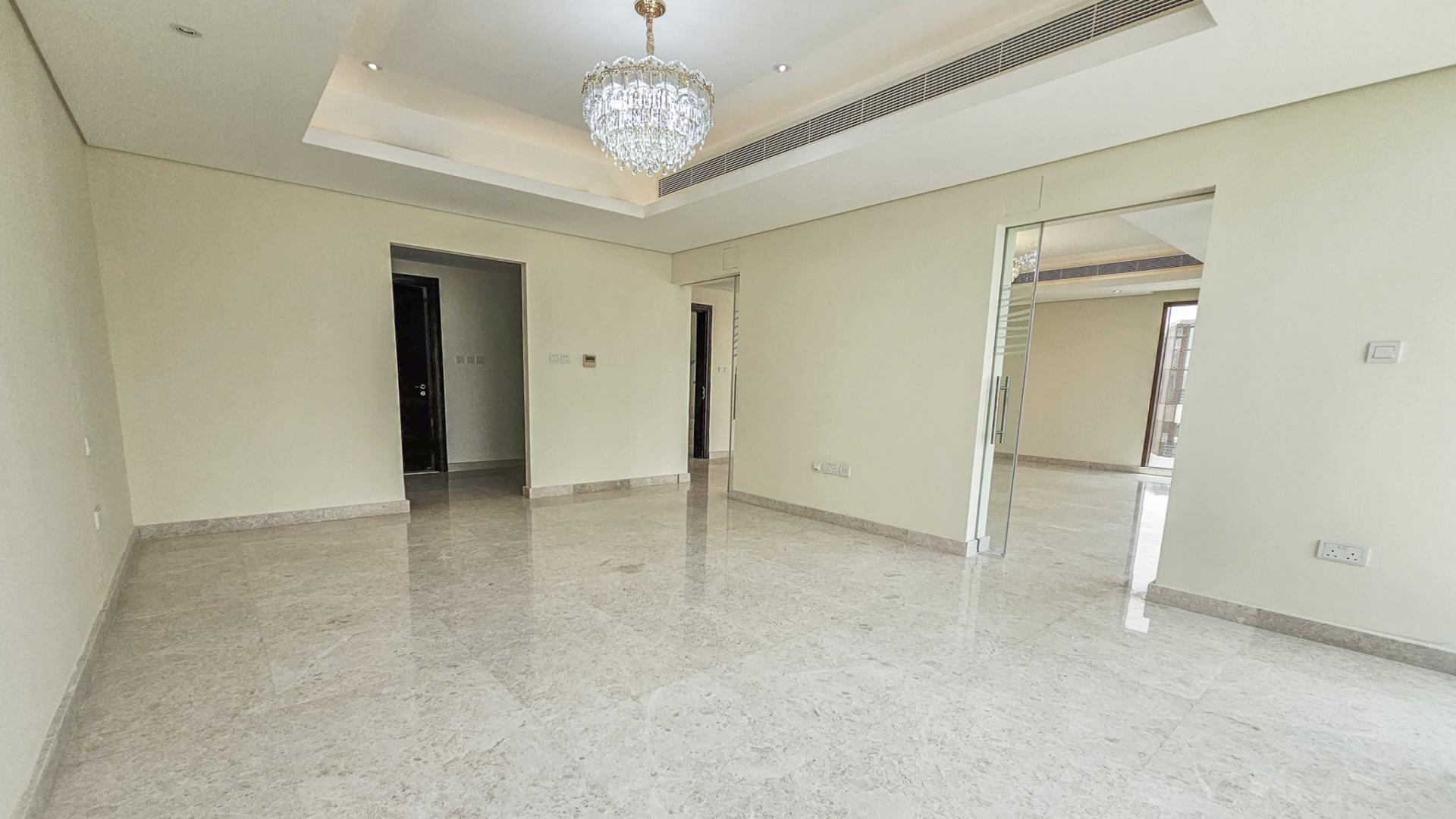 Gated Community Villa Overlooking Meydan Racecourse - Image 4