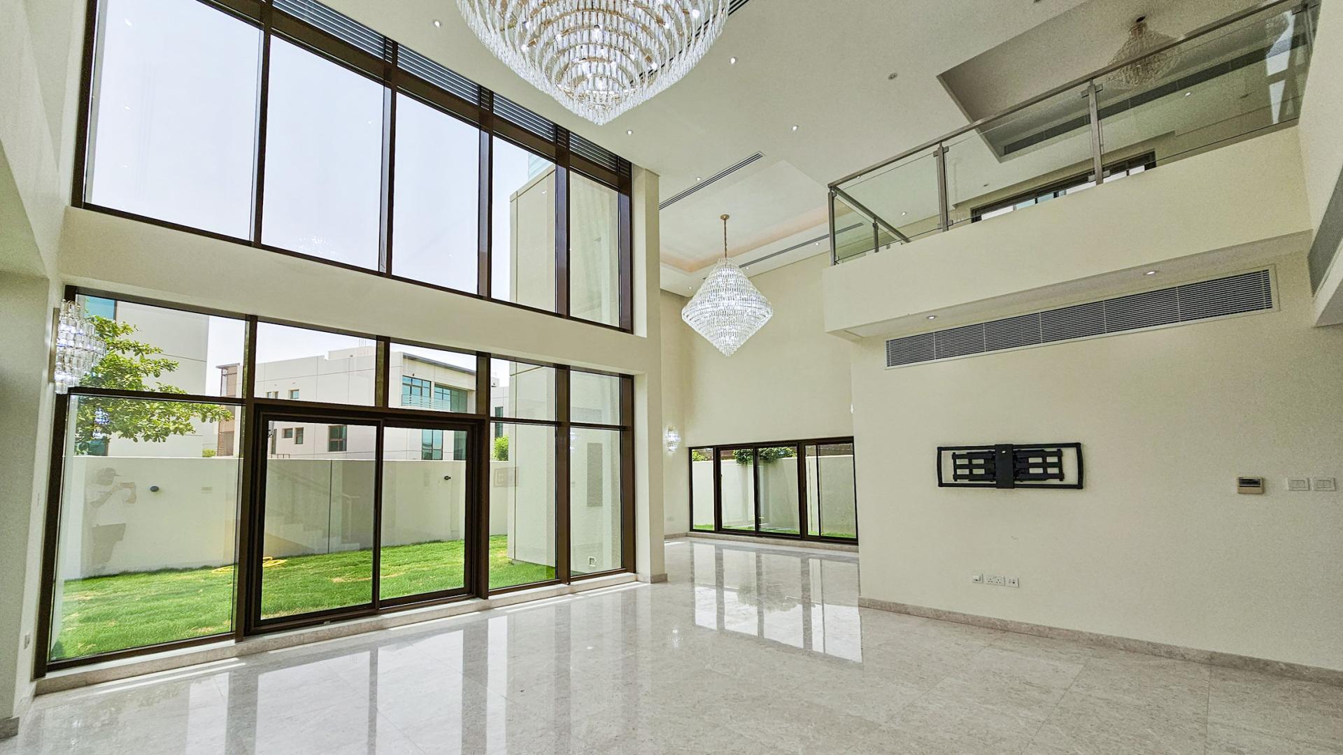 Gated Community Villa Overlooking Meydan Racecourse - Image 7