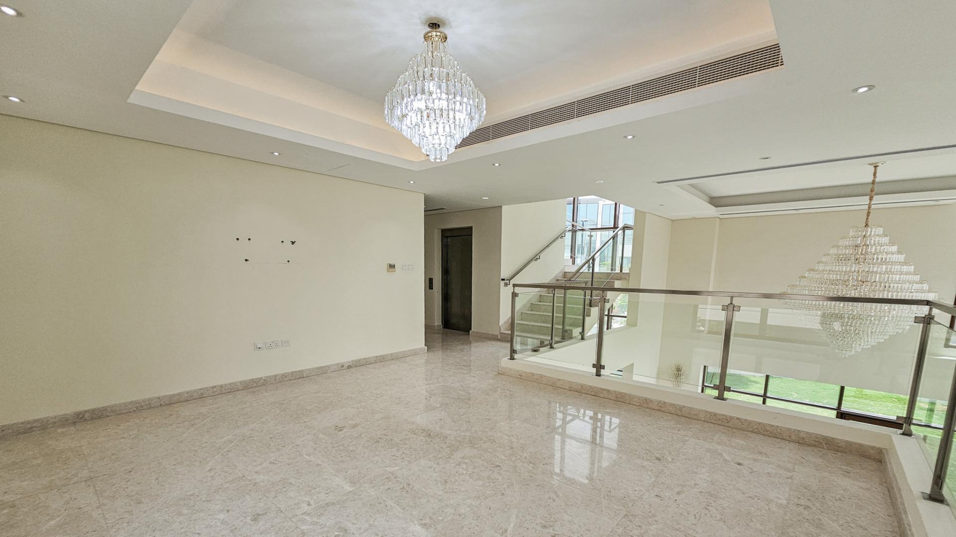 Gated Community Villa Overlooking Meydan Racecourse - Image 9