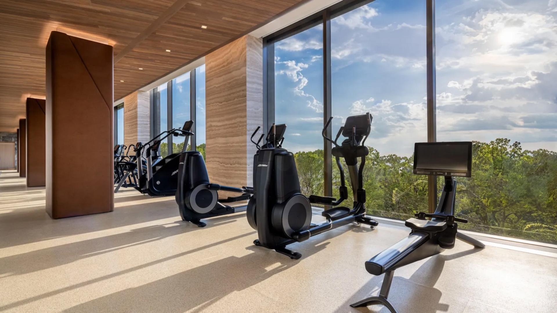 Iconic High Line Views from West 23D, NYC - Image 6