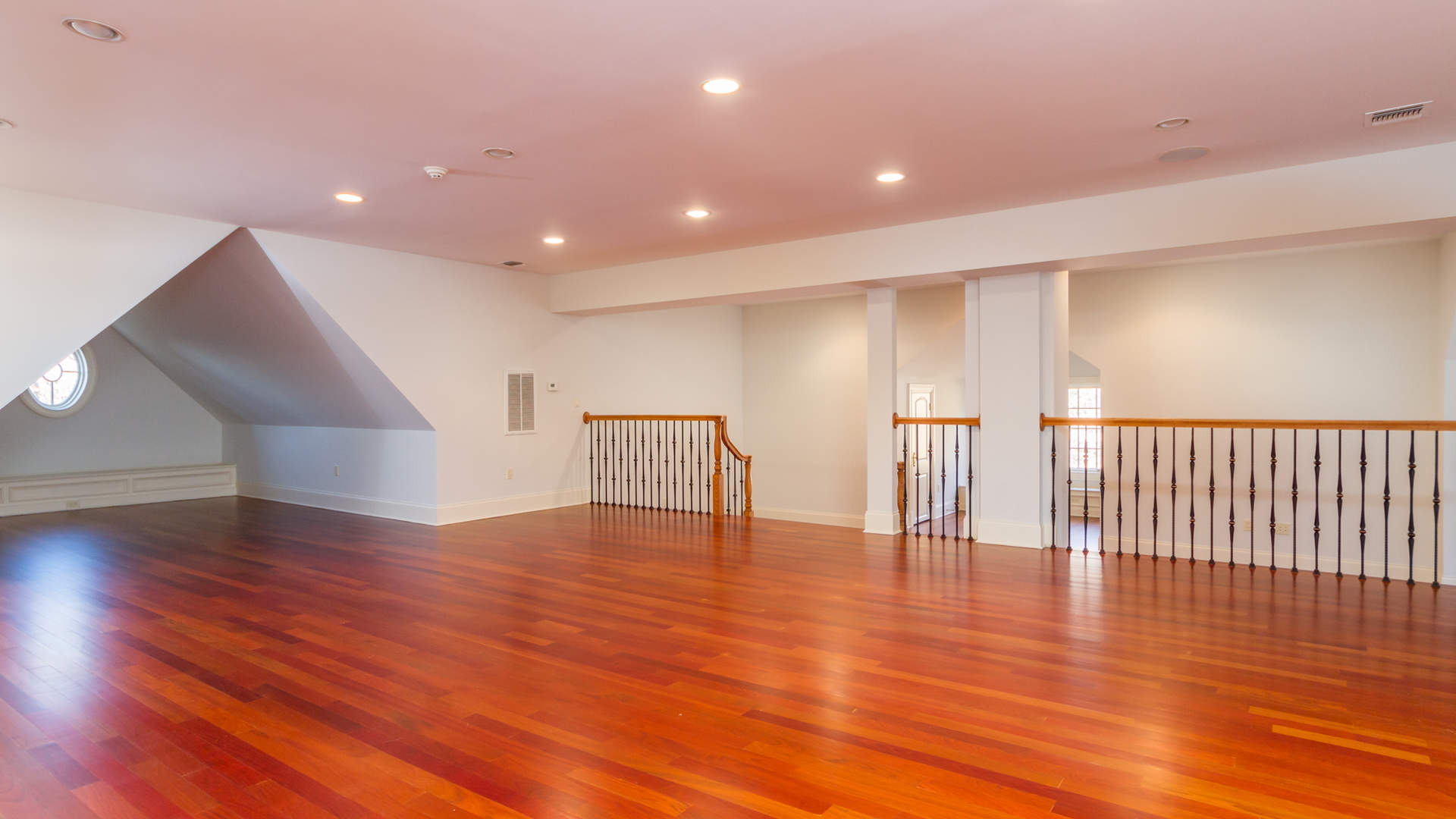 Home with Stunning Views Of The Ramapo Mountains in New Jersey - Image 7