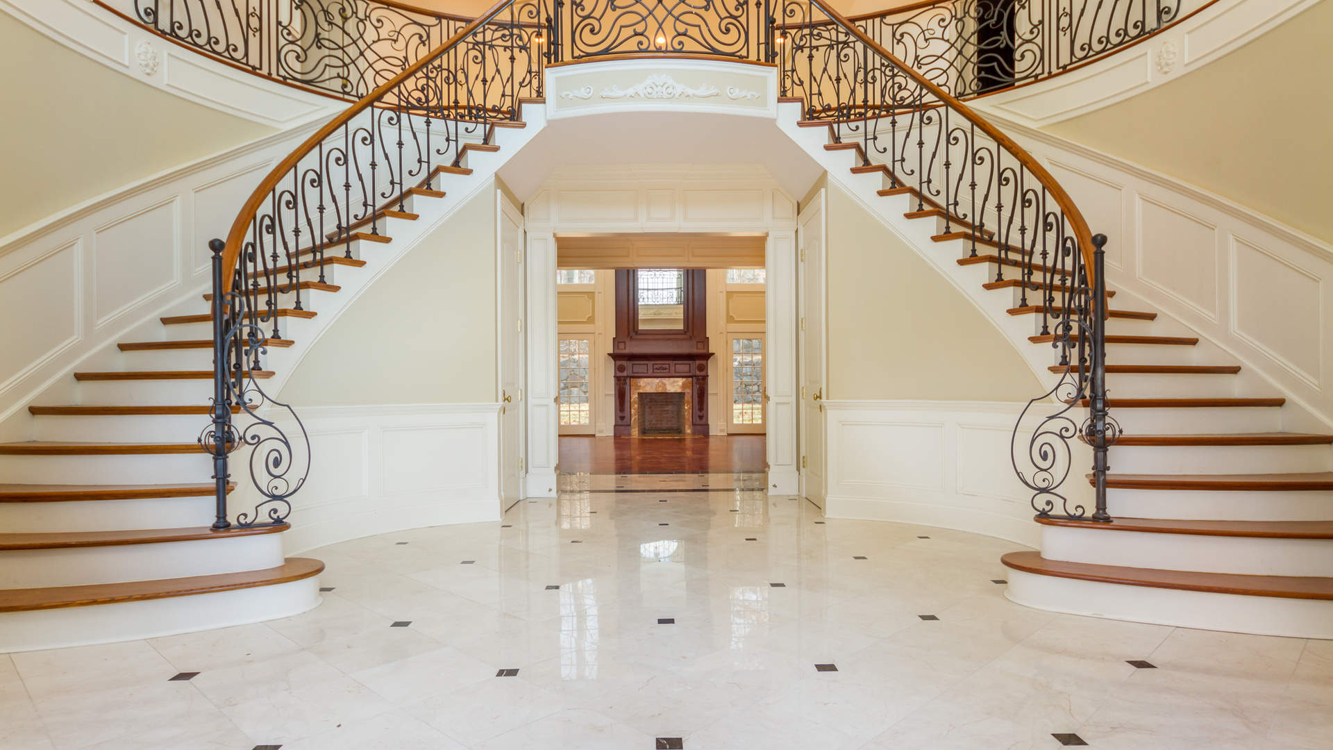 Home with Stunning Views Of The Ramapo Mountains in New Jersey - Image 9
