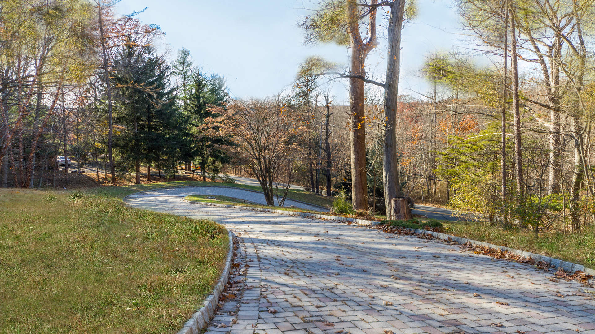 Home with Stunning Views Of The Ramapo Mountains in New Jersey - Image 11